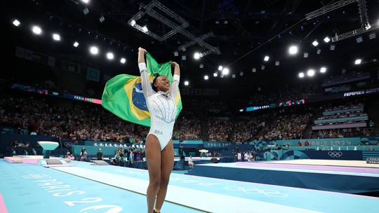 Rebeca Andrade mostra salto inédito que pode ser batizado emestrela bet grupo whatsapp aviatorhomenagem; veja vídeo