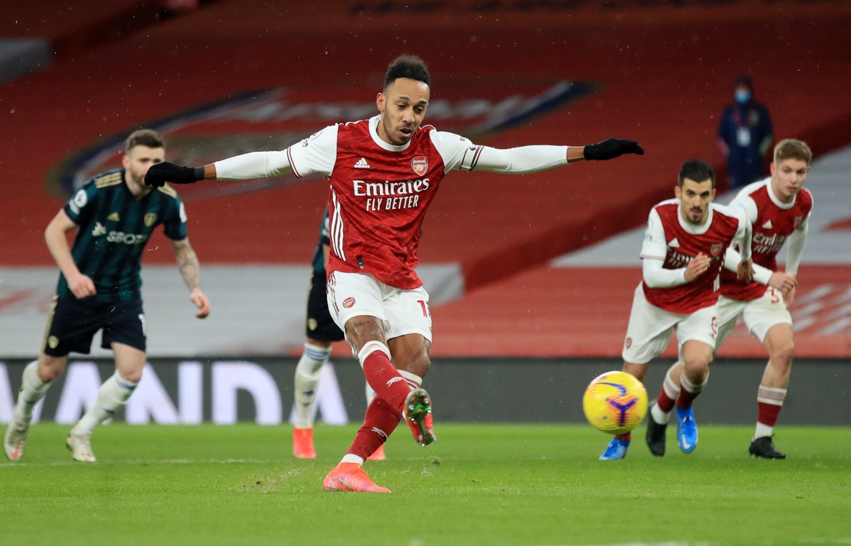 Aubameyang marca 1º hattrick na Premier League, e Arsenal vence o