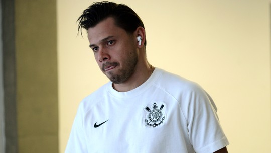 Clube questiona CBF e STJD pela punição ao Palmeiras por gritos homofóbicos contra Romero - Arquirrival foi multado em R$ 80 mil por ofensas a atacante corintiano; diretoria alvinegra relembra punição ao próprio clube em reclamação