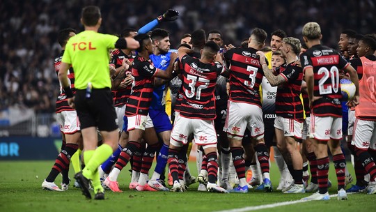 Corinthians x Flamengo: confusão nos acréscimos termina com expulsões de Yuri, Cacá e Alcaraz; veja vídeo
