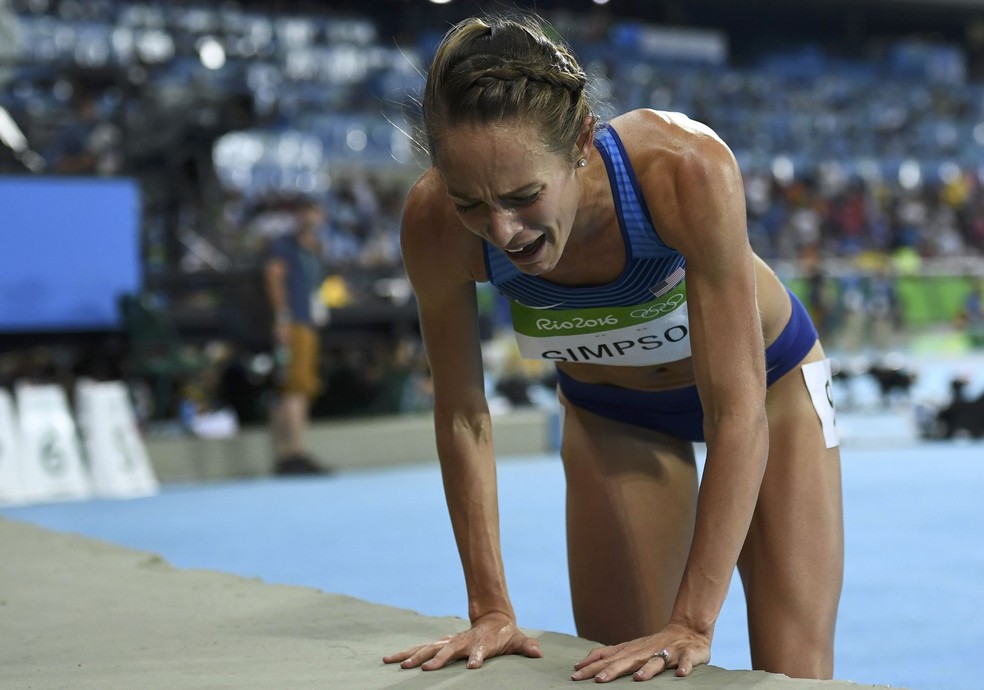 Jenny Simpson desmaia durante prova — medalhista olímpica Jenny Simpson