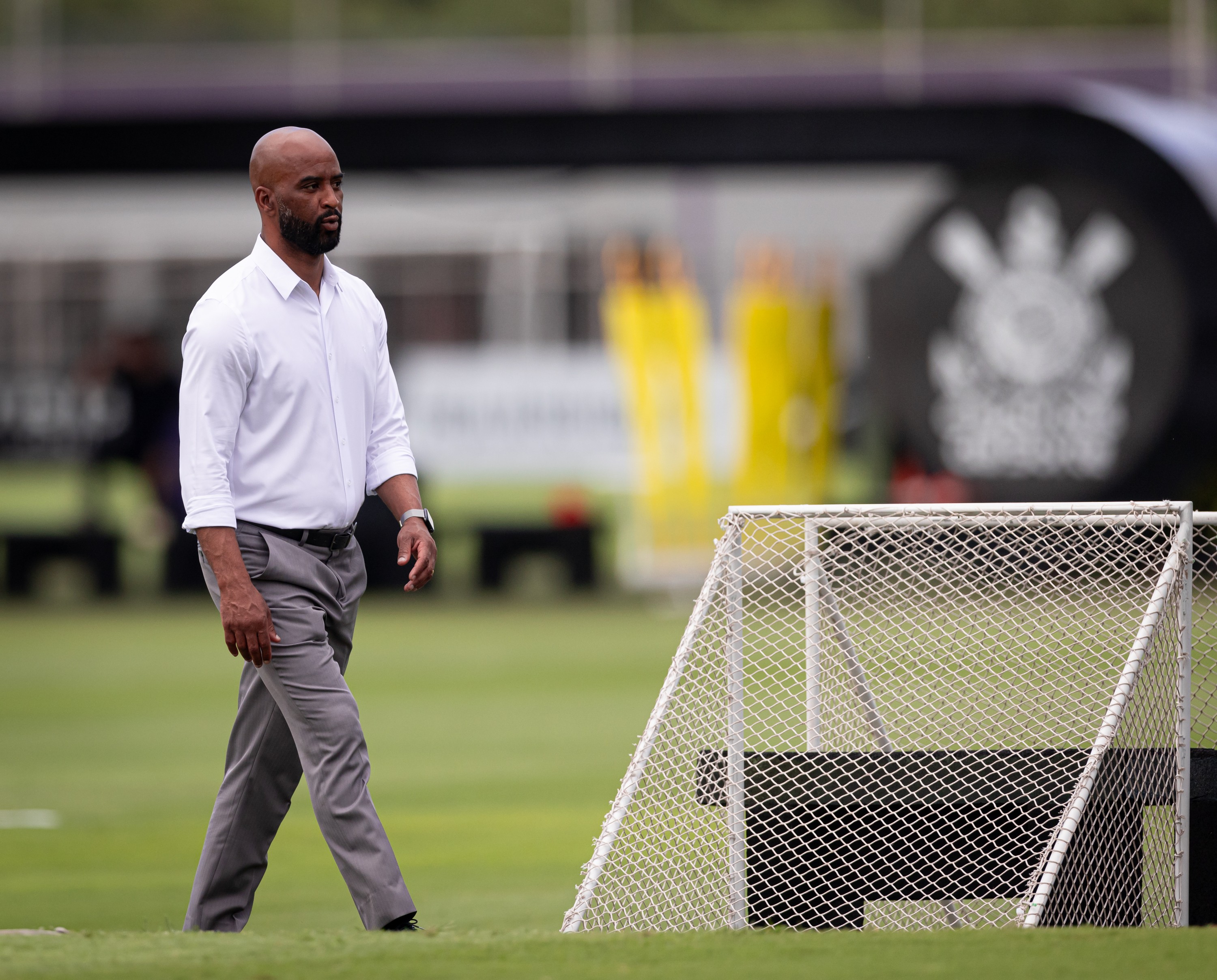 Executivo do Corinthians reclamará da arbitragem por 