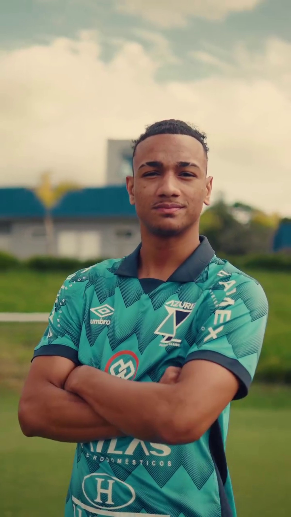 Azuriz comunica Maicon, joia do futsal do Corinthians, para 2027