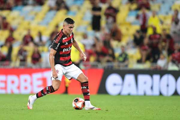 Flamengo empresta Alcaraz para o Everton, da Inglaterra
