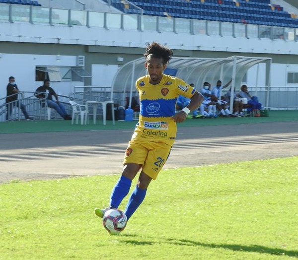 Volante Juninho pede desligamento do Ceará e pode retornar ao