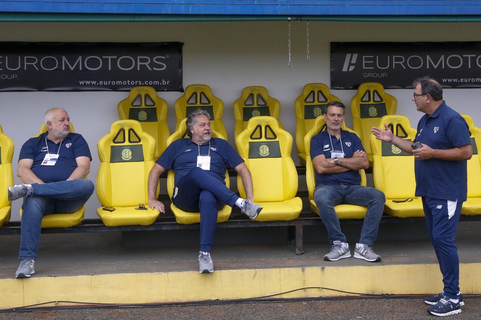Belmonte, Casares e Rui Costa antes de São Paulo x Mirassol — Foto: Miguel Schincariol/Saopaulofc.net