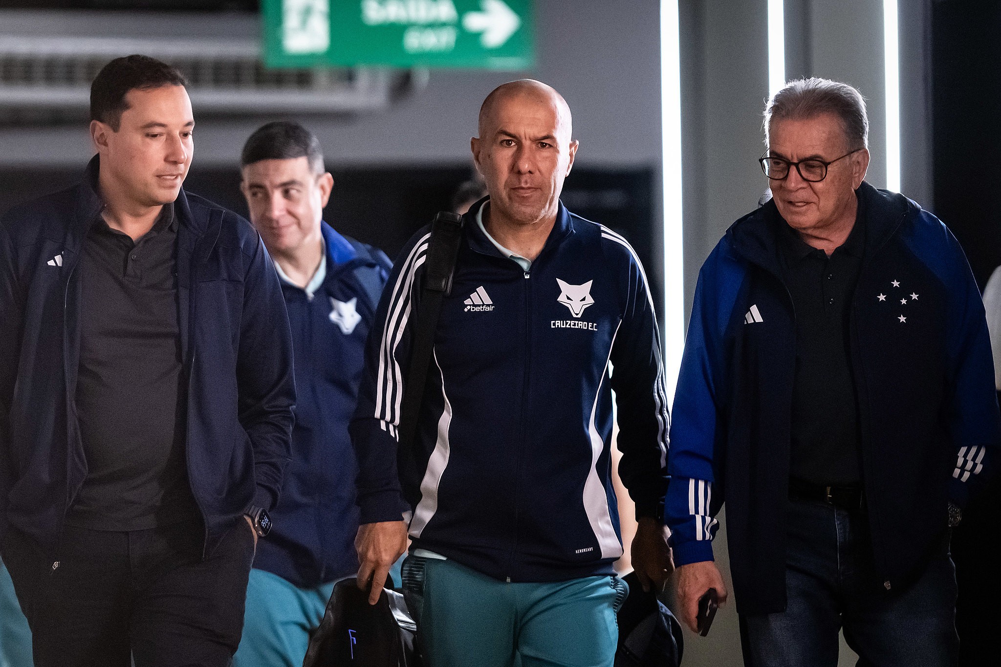 cruzeiro: reforço na defesa é prioridade no mercado de transferências.