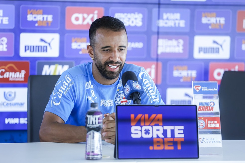 Caio Alexandre durante entrevista coletiva no Bahia — Foto: Rafael Rodrigues/EC Bahia