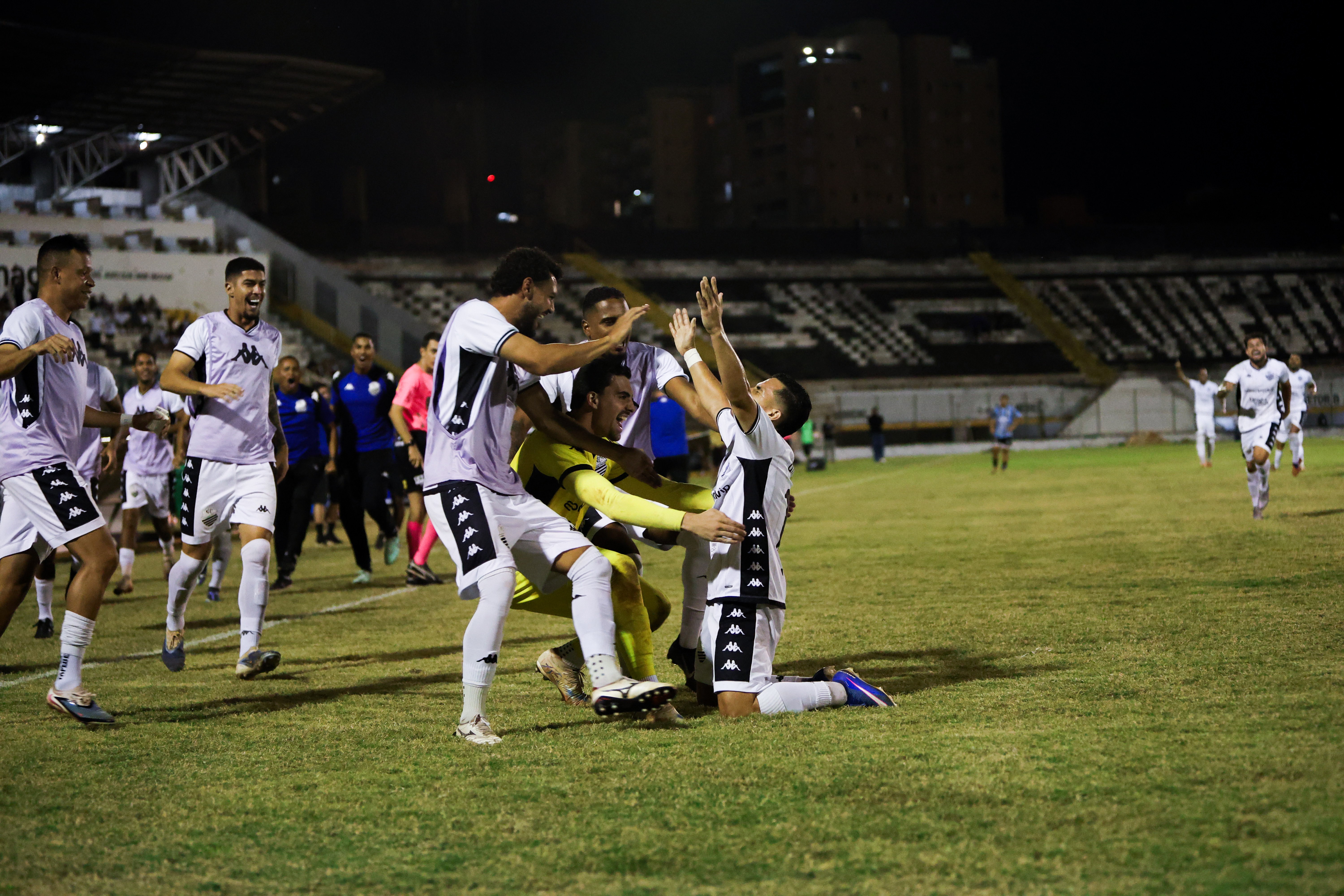 Filipinho vê "vantagem perigosa" do Comercial na ida do play-in da Copa Paulista