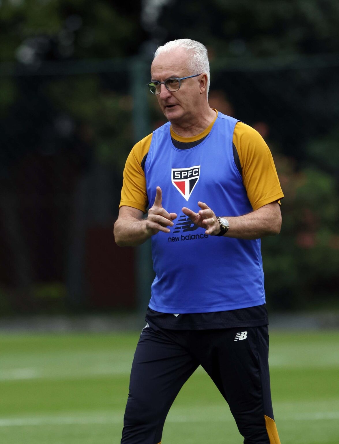 São Paulo dará férias ao elenco e planeja dois amistosos durante pausa para Copa