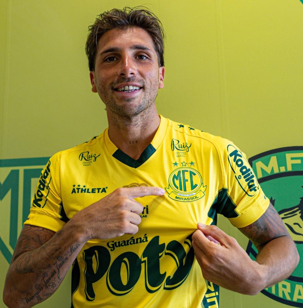 Lucas Mugni se apresenta como refor&ccedil;o do Mirassol &mdash; Foto: JP Pinheiro/Ag&ecirc;ncia Mirassol