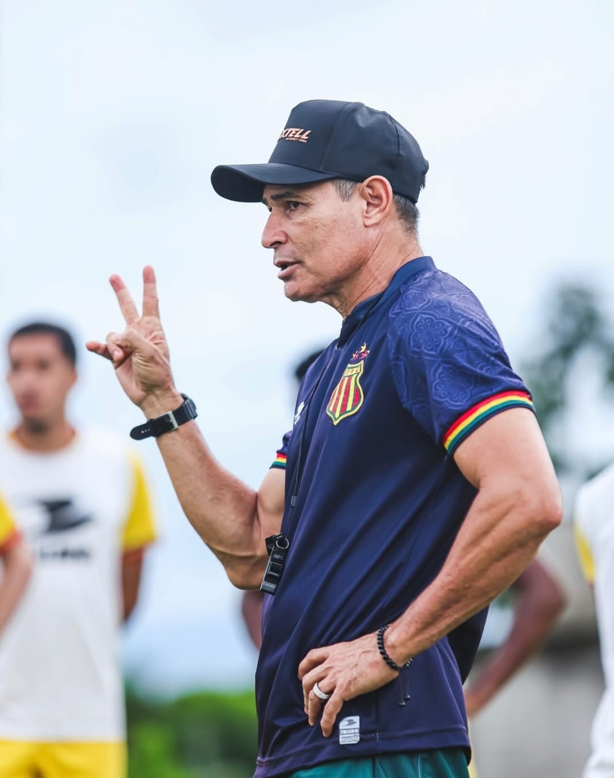 Amorim aponta desfalques para jogo contra o Iguatu e revela alerta do Sampaio no mercado da bola