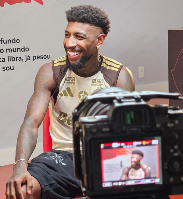 Já vivi tiroteio, dispara Emerson Royal ao dar a volta por cima e virar titular no Fla.