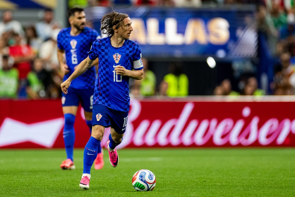 Luka Modric em ação pela Croácia — Foto: MB Media/Getty Images