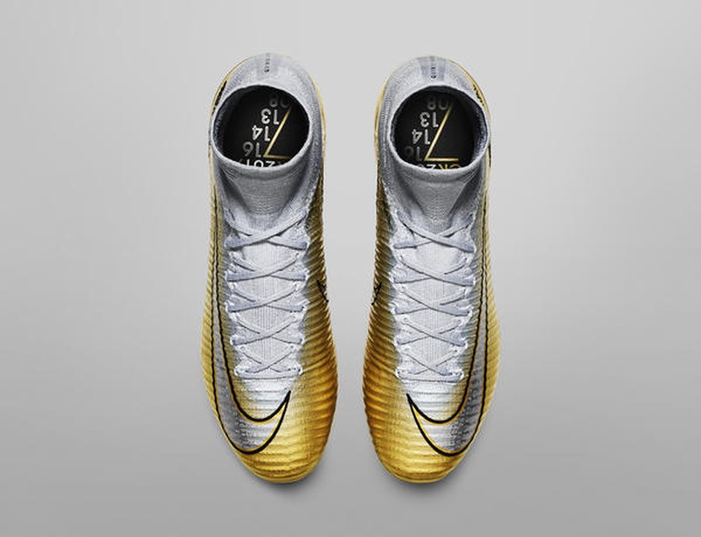 Chuteira cr7 2024 2017