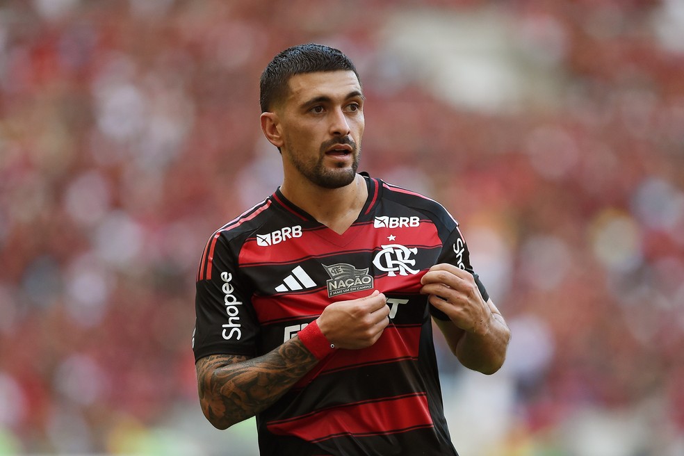 Arrascaeta comemora gol do Flamengo contra o Corinthians, pelo Brasileir�o � Foto: Andr� Dur�o ge