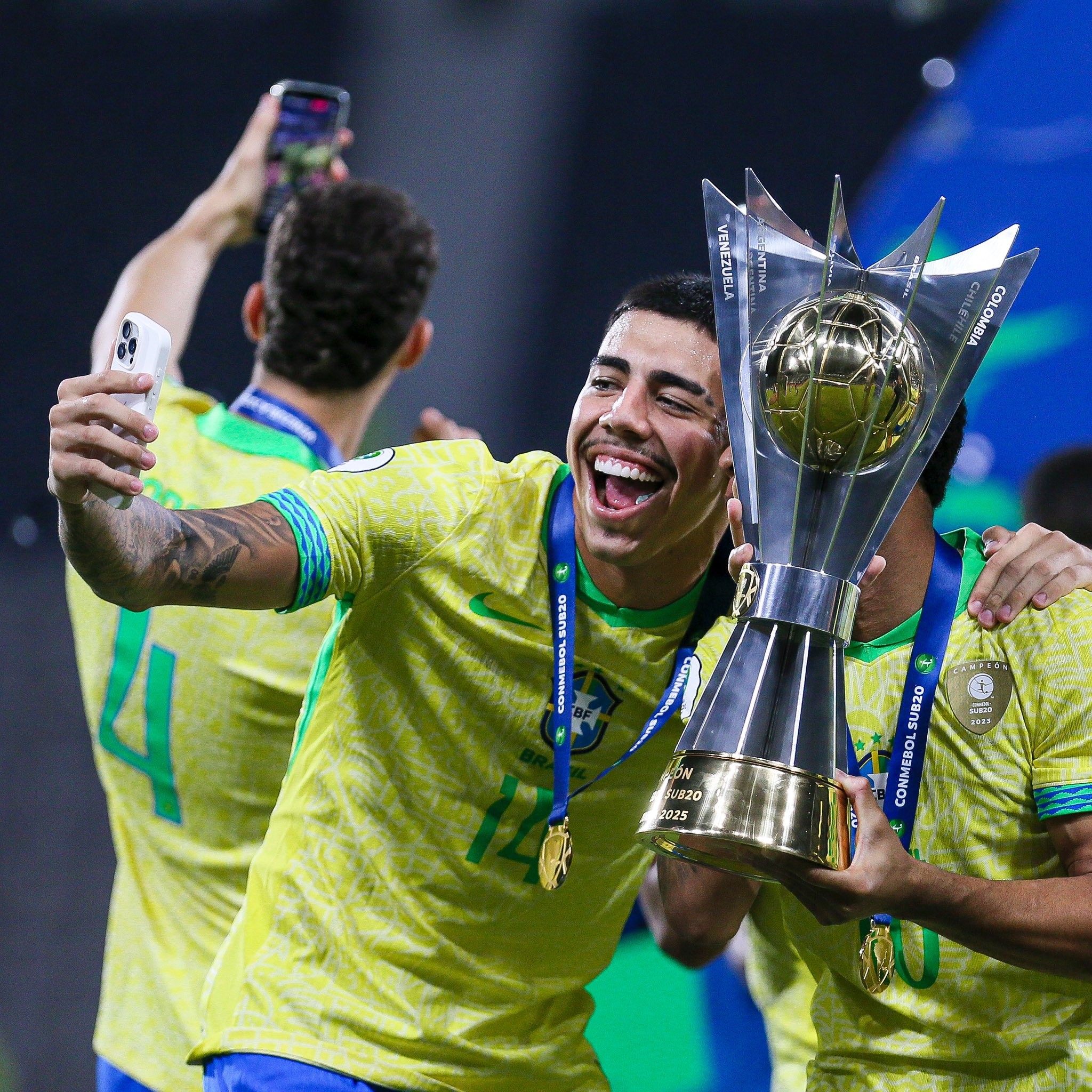 Iago Zera a Base Retorna em Alta na Seleção Sub-20, Precisa Reconquistar Espaço no Flamengo