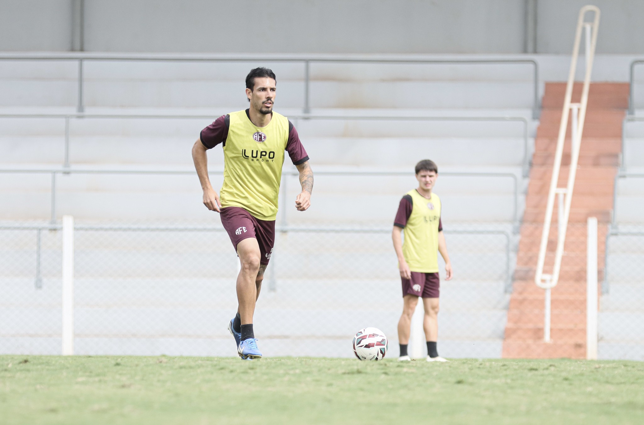 Zé Vitor alerta para "armadilha", mas vê cenário positivo para acesso da Ferroviária
