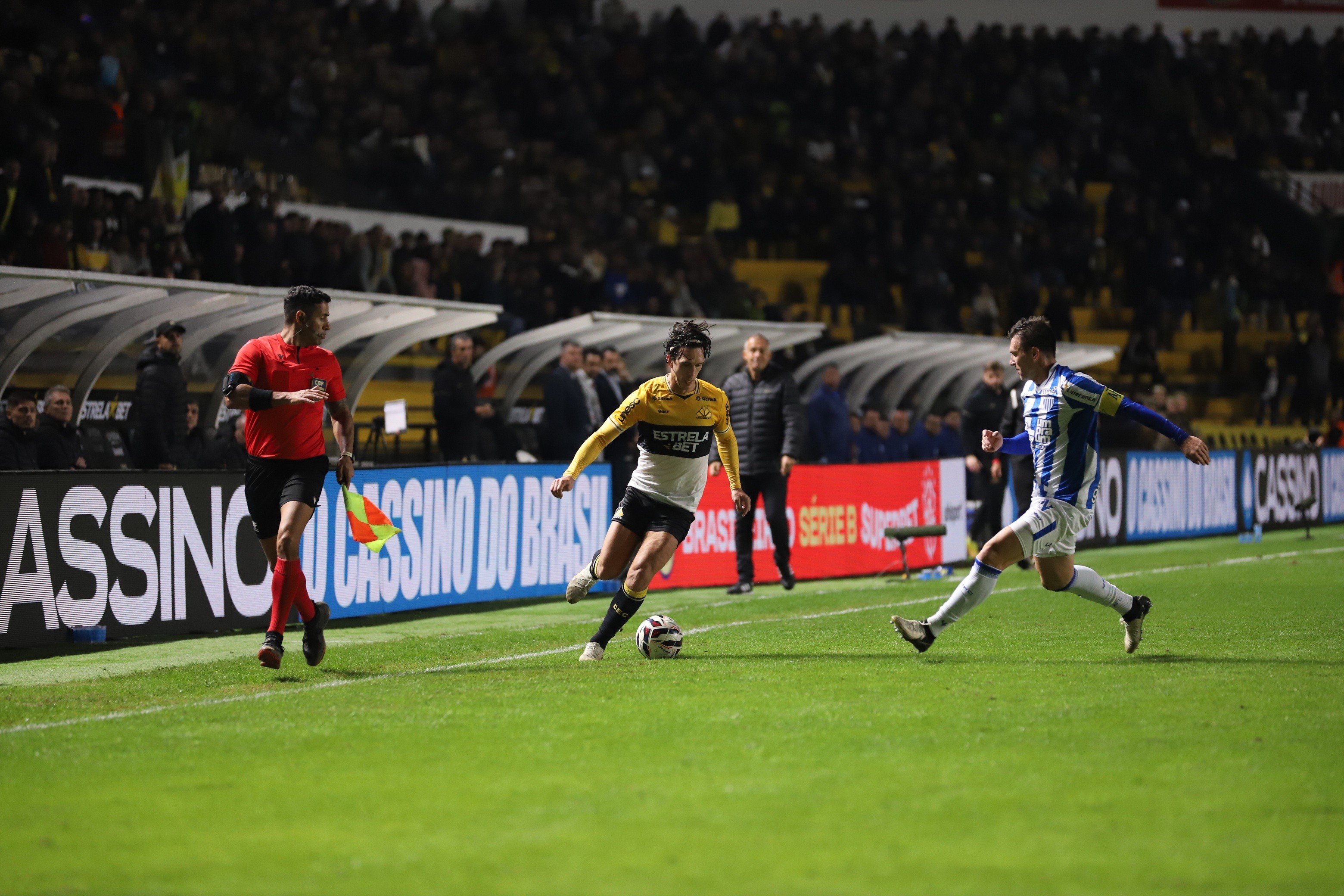 Criciúma perde sequência de invencibilidade na Série B