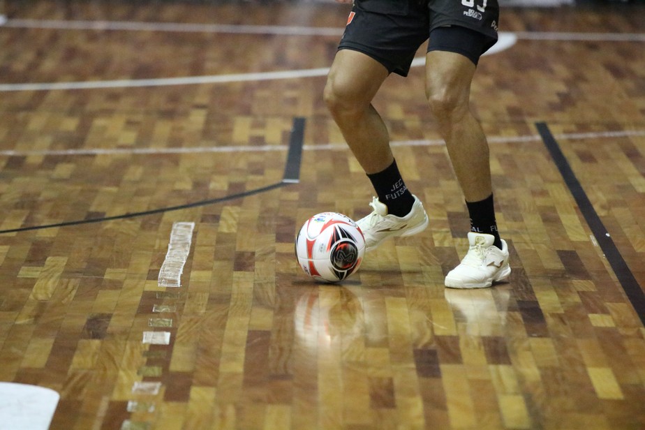 Há 38 anos o brasil conquistava o primeiro mundial de futsal de sua  história – LNF