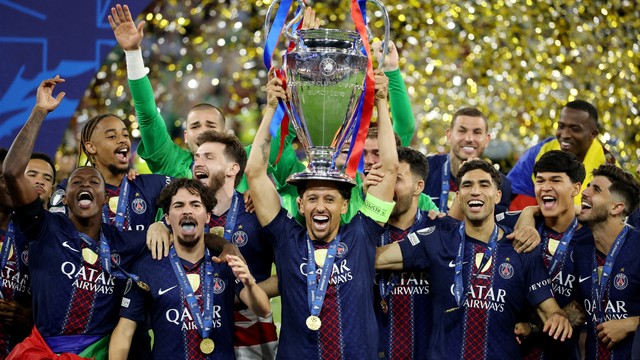 Time do PSG levanta o troféu da Liga dos Campeões