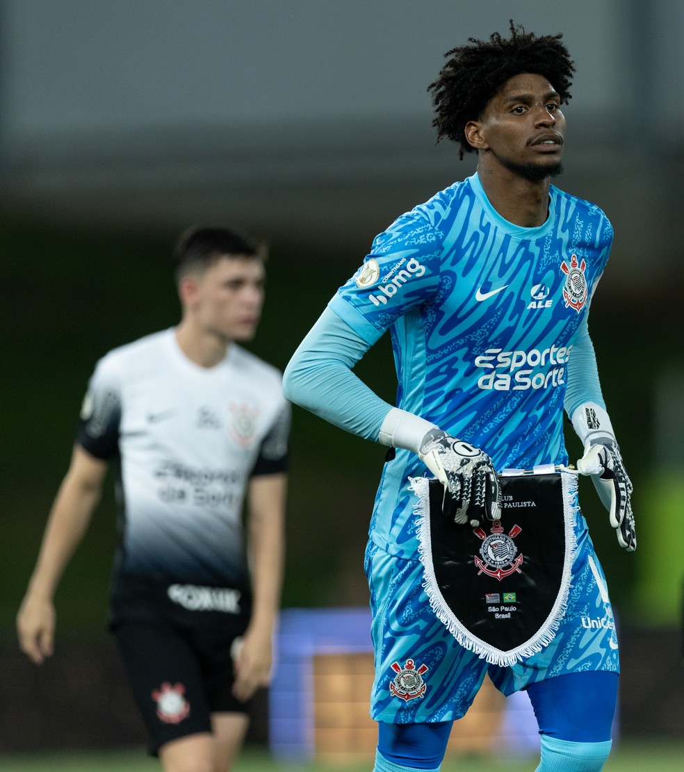 Hugo Souza foi o capitão do Corinthians contra o Cuiabá