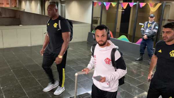 Michael e De la Cruz desembarcam mancando após vitória do Flamengo.
