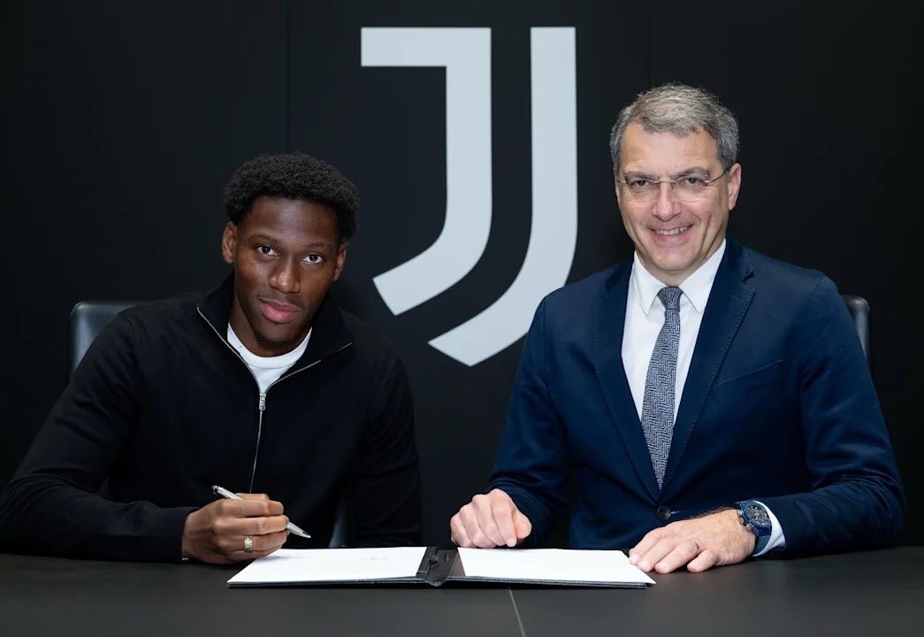 Contratações da Juventus: veja transferências para 2025/26