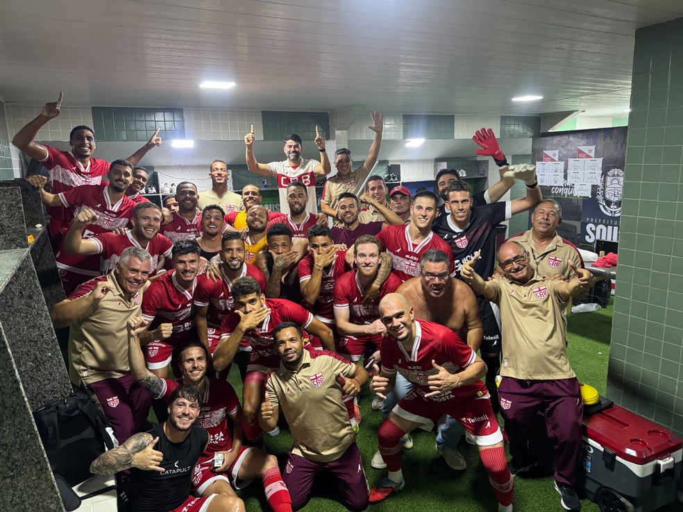 Jogadores do CRB comemoram classificação contra o Sousa — Foto: ASCOM CRB