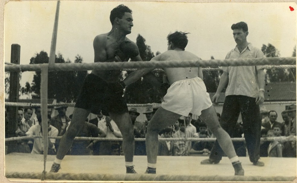 Registro de 1947 de um torneio de boxe no Santa Marina AC — Foto: Acervo Museu do Futebol