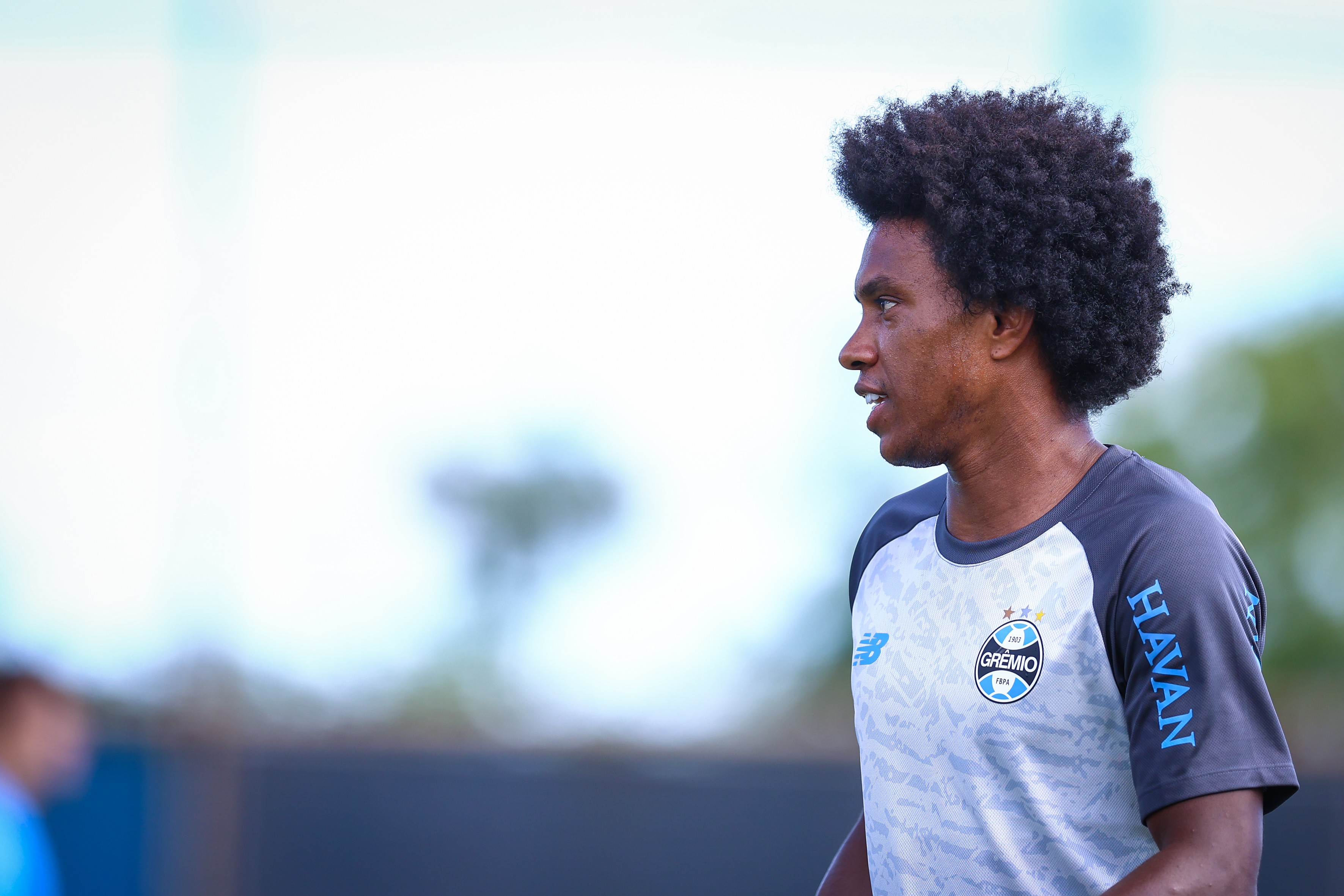 Willian desfalca o Grêmio com problema crônico na coxa; saiba período | Ge