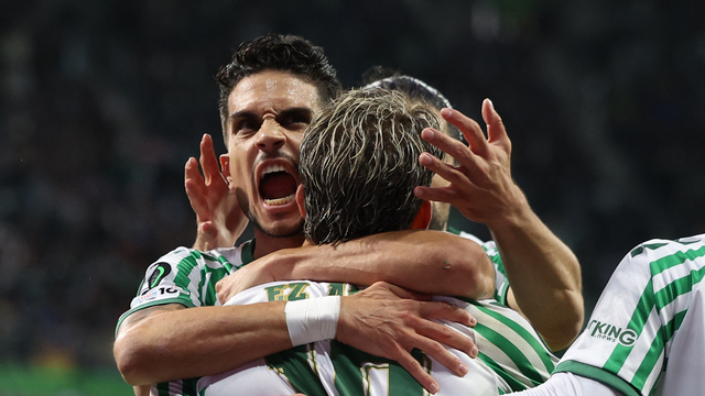 Abde Ezzalzouli comemora seu gol em Betis x Chelsea na final da Conference League