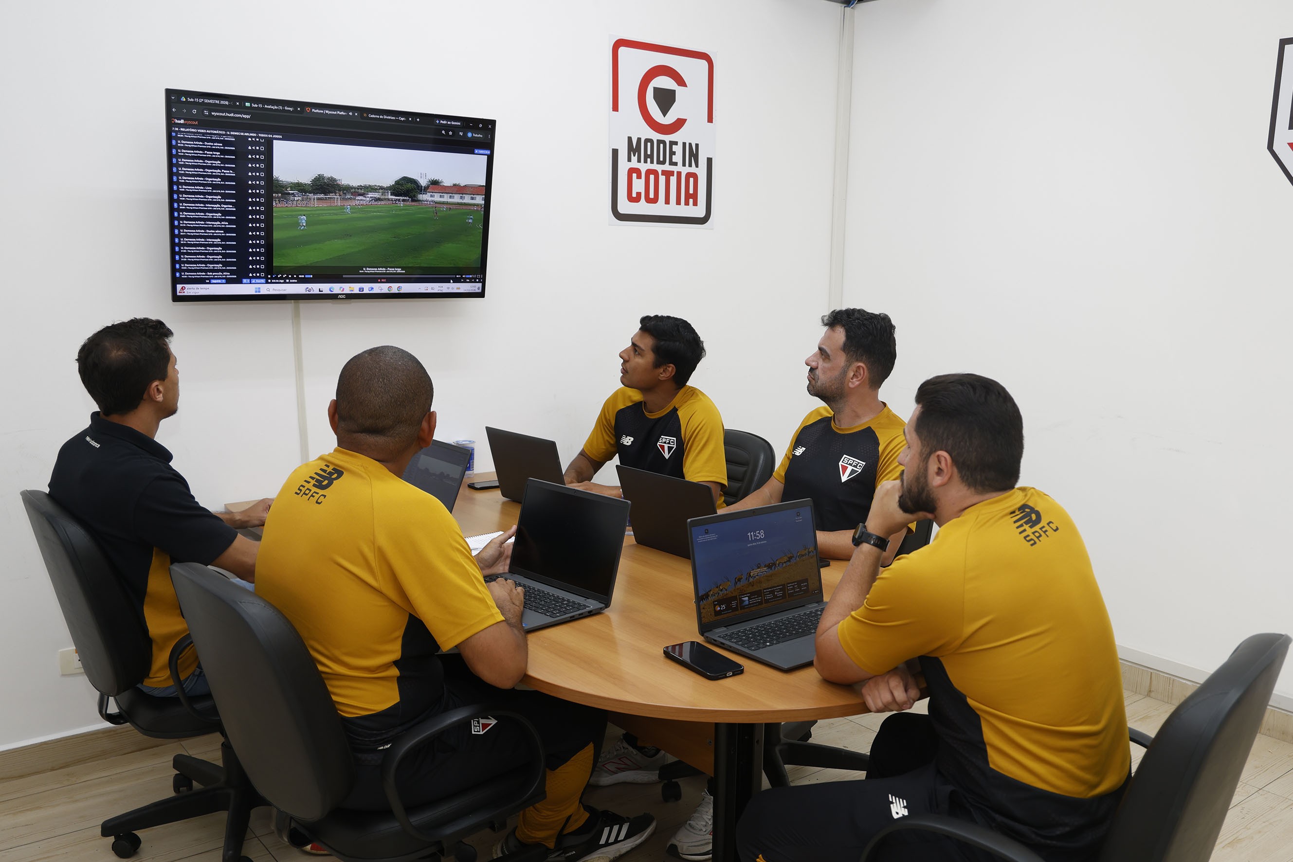 Da Guatemala a encostados nos rivais: as estratégias do scout da base do São Paulo