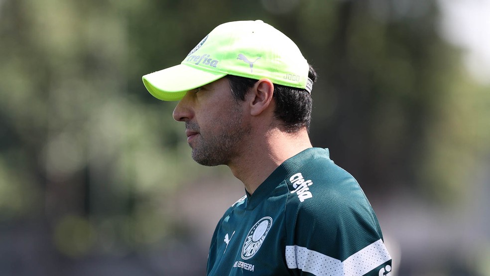 Abel Ferreira durante treino do Palmeiras — Foto: Cesar Greco / Palmeiras