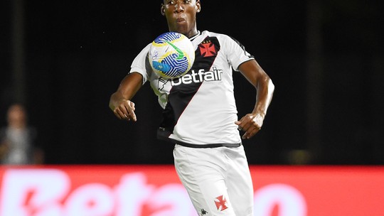 Jogadores do Vasco defendem Léo e condenam deboche de comediante: "Oportunista"
