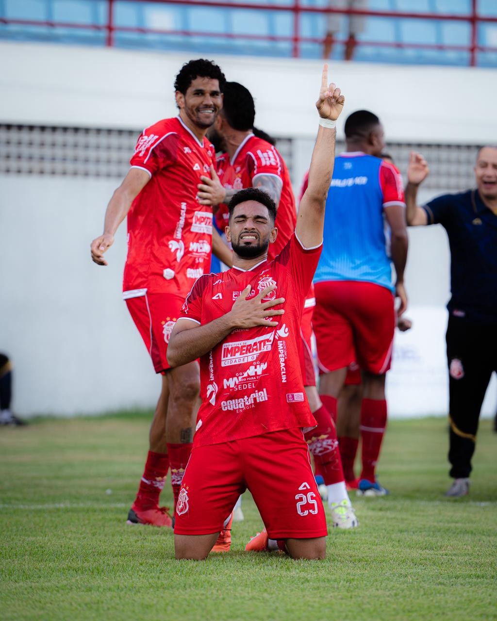 Ivan Fortuna brilha e Imperatriz goleia o Trem-AP no Frei Epifânio