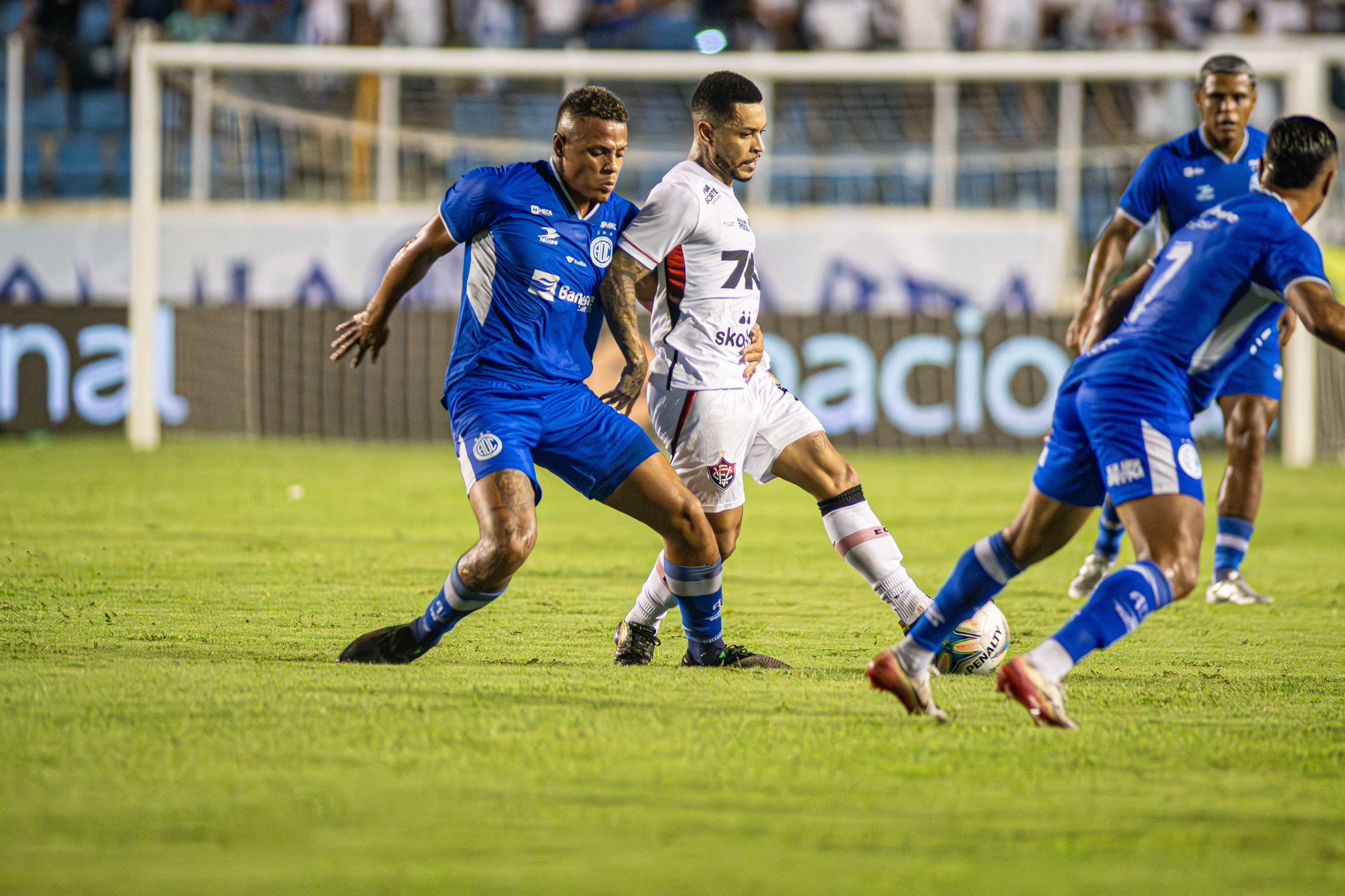 Análise: Vitória avança na Copa do Nordeste em jogo de pouca intensidade e muitos erros