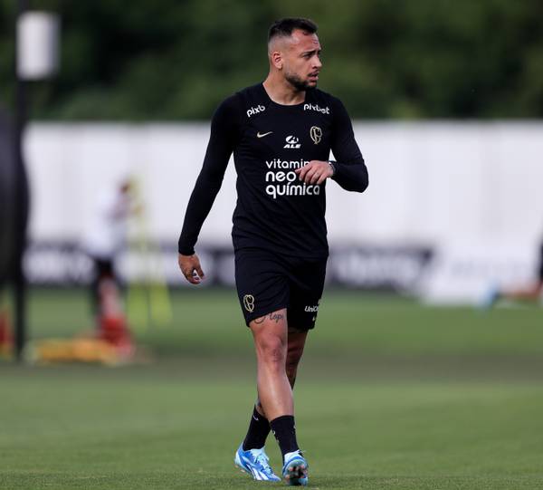 Shakhtar nega novo empréstimo, mas Corinthians tenta acordo para manter Maycon