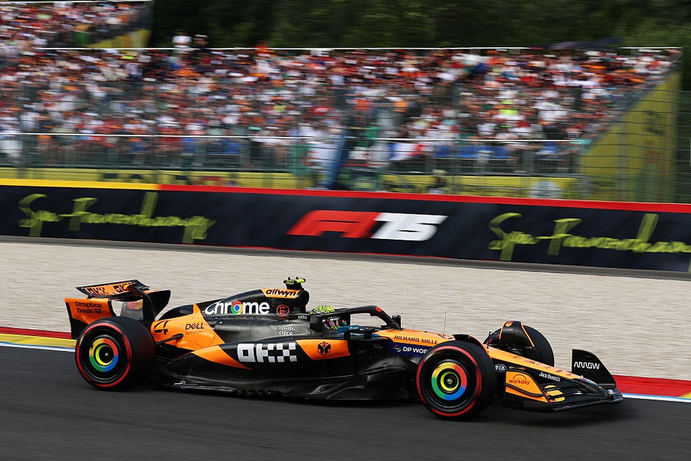 Lando Norris é pole position para o GP da Bélgica de F1 2025 — Foto: Steven Tee/LAT Images