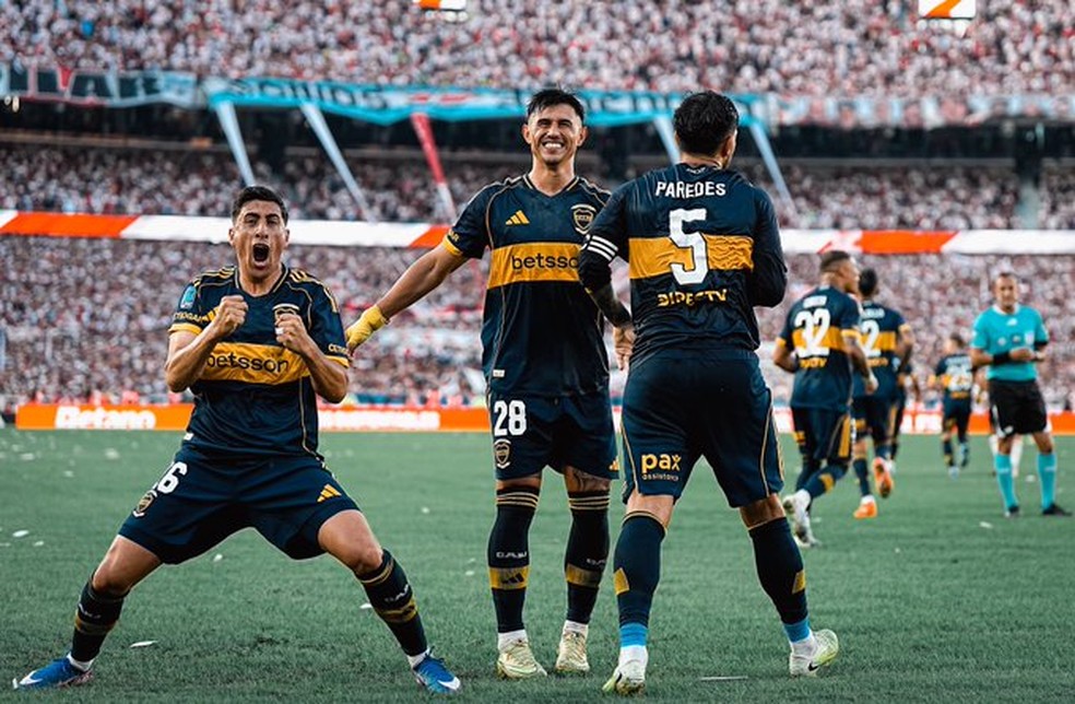Jogadores do Boca Juniors comemoram gol contra o River — Foto: Divulgação/ Boca Juniors