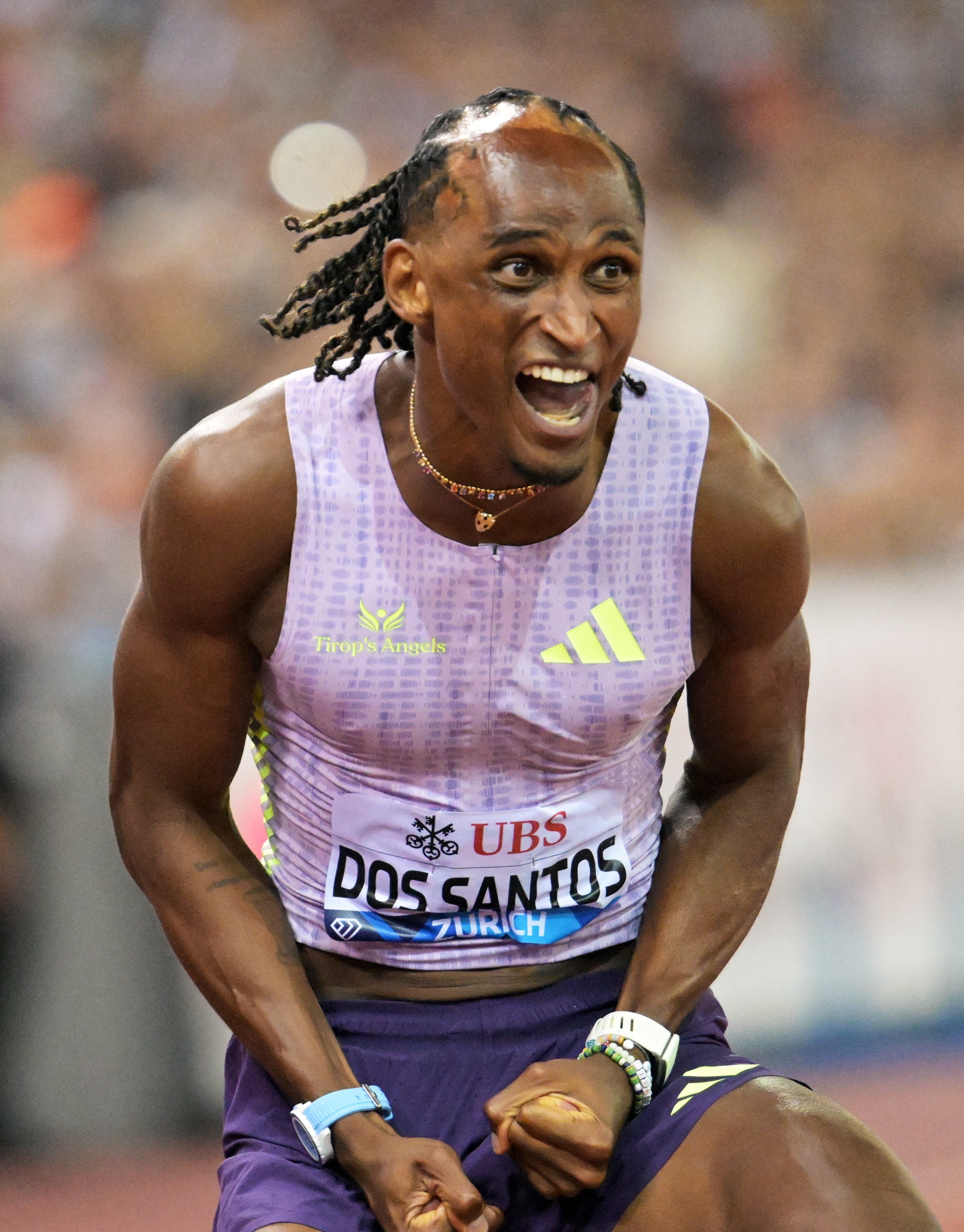Brasileiro quebra recorde mundial de atletismo; Alison dos Santos fez 400