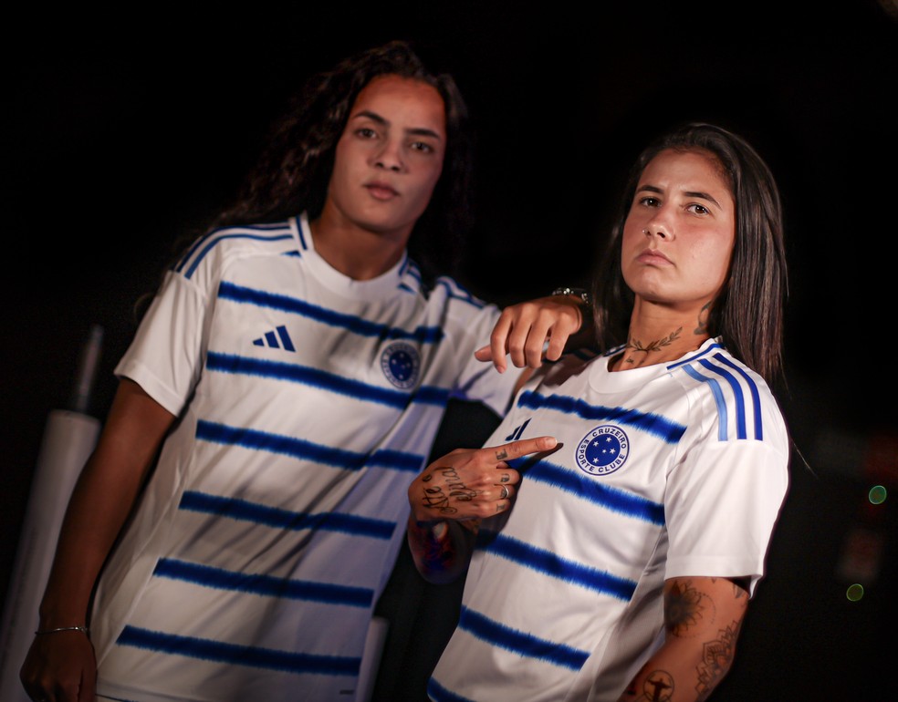 Nova camisa do Cruzeiro para 2025