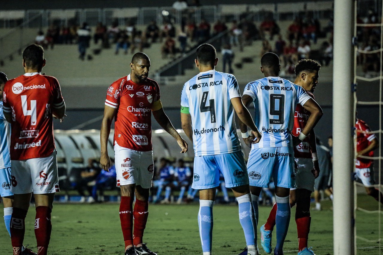 Londrina empata sem gols com o Vila Nova e não consegue colar no G-4 da ...