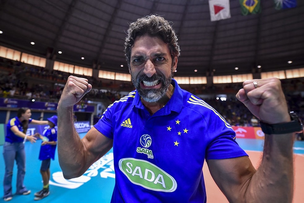 Busca o bi: Filipe é único técnico brasileiro campeão do Mundial masculino