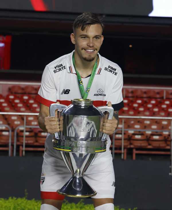 Negrucci, capitão da Copinha, aprende com ídolos do São Paulo para 2025