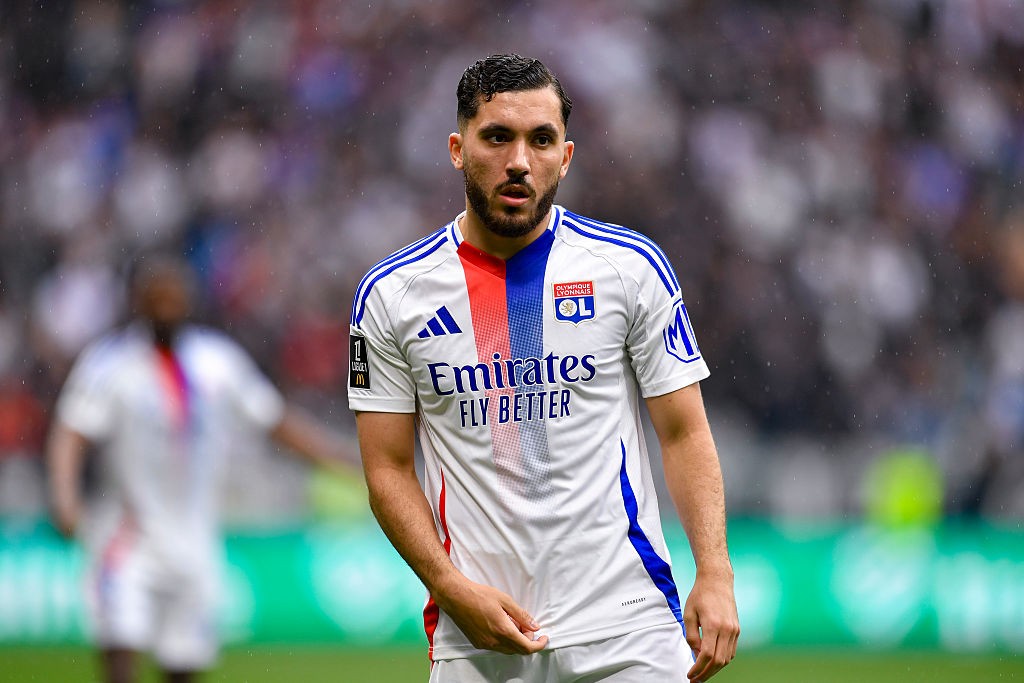 Manchester City acerta contratação de joia do Lyon
