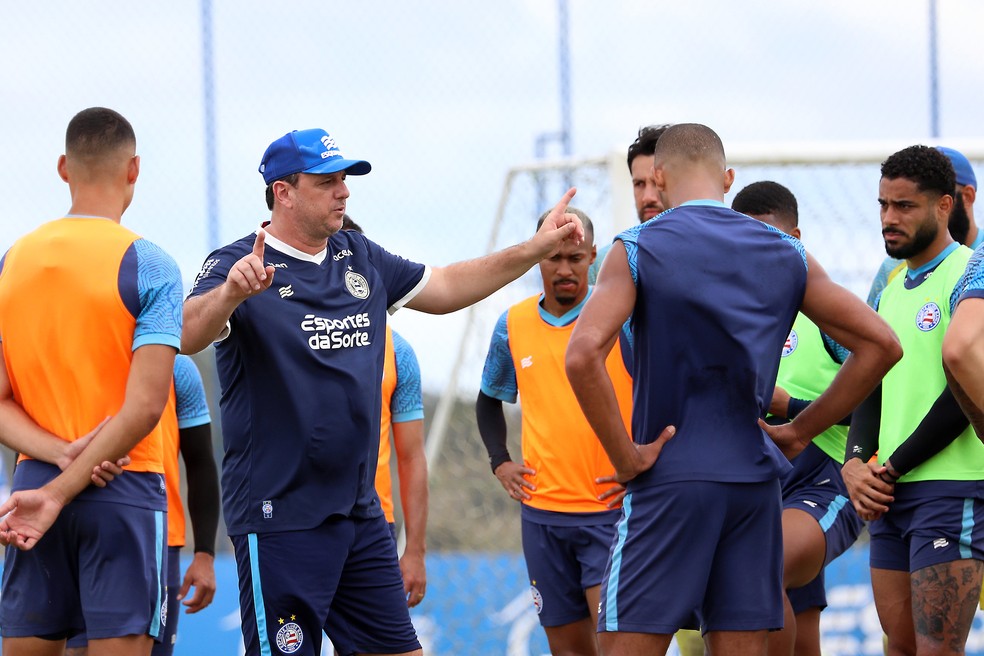 Bahia terá dois desfalques para jogo contra Fortaleza; veja as opções de  Rogério Ceni - Jogada - Diário do Nordeste