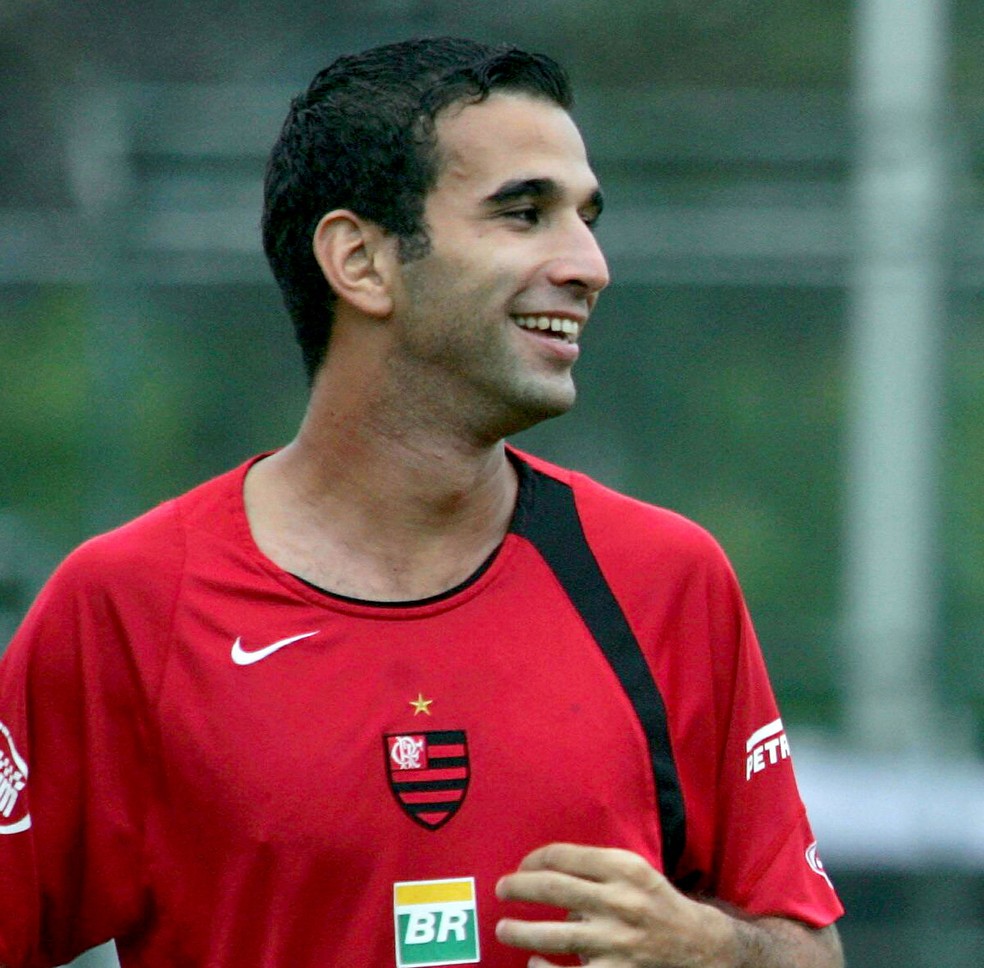 Léo Medeiros defendeu o Flamengo no início dos naos 2000 — Foto: Globoesporte.com