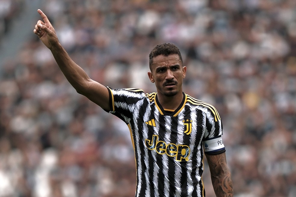 Danilo em ação pela Juventus — Foto: Federico Tardito/Mondadori Portfolio via Getty Images