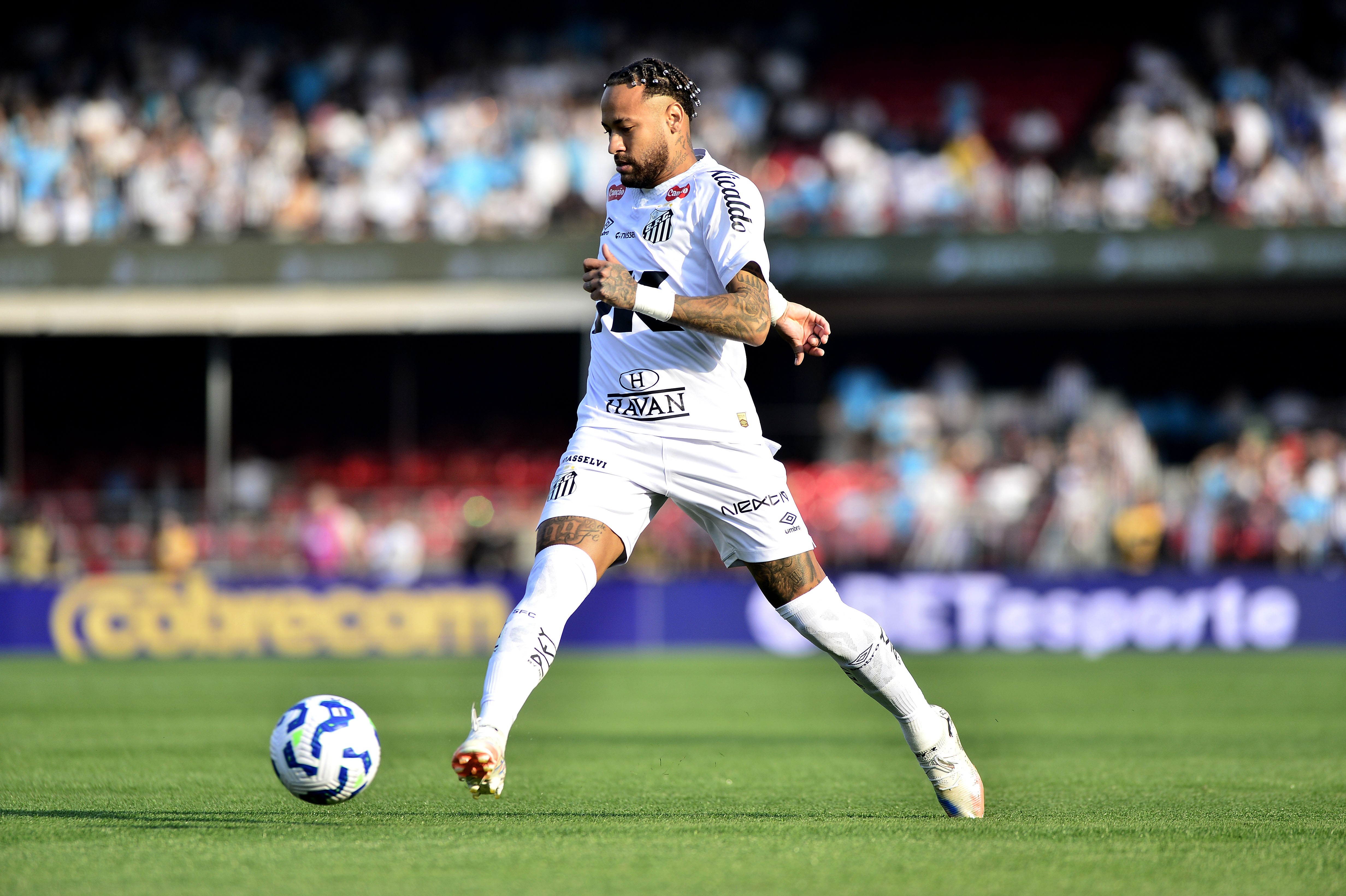 Neymar e Gabriel Brazão, do Santos, são pré-convocados para a Seleção